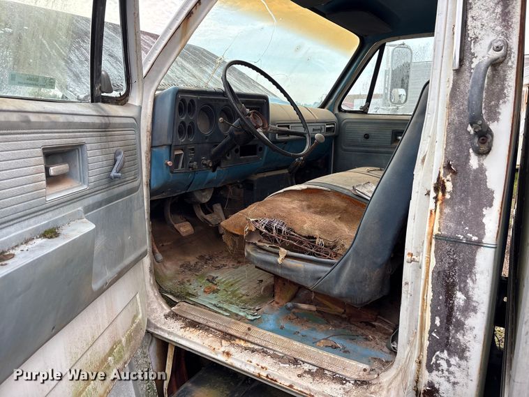 image for item DY0894 1979 Chevrolet C70 Custom Deluxe box truck