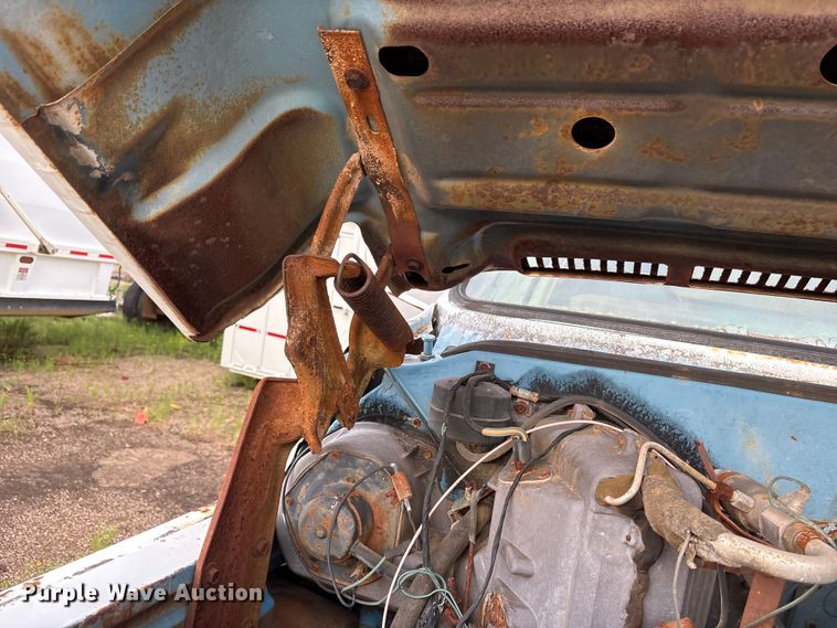 image for item DY0894 1979 Chevrolet C70 Custom Deluxe box truck