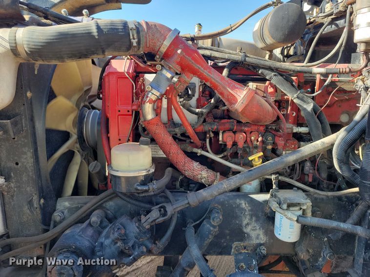 image for item DZ7134 2004 Peterbilt 357 semi truck
