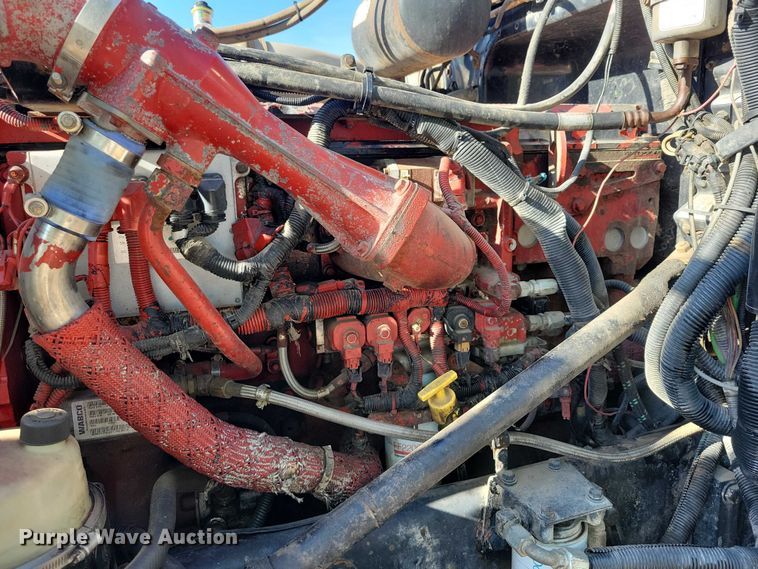 image for item DZ7134 2004 Peterbilt 357 semi truck