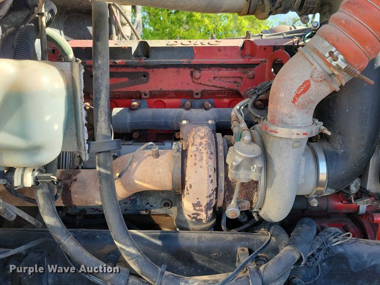 image for item DZ7134 2004 Peterbilt 357 semi truck