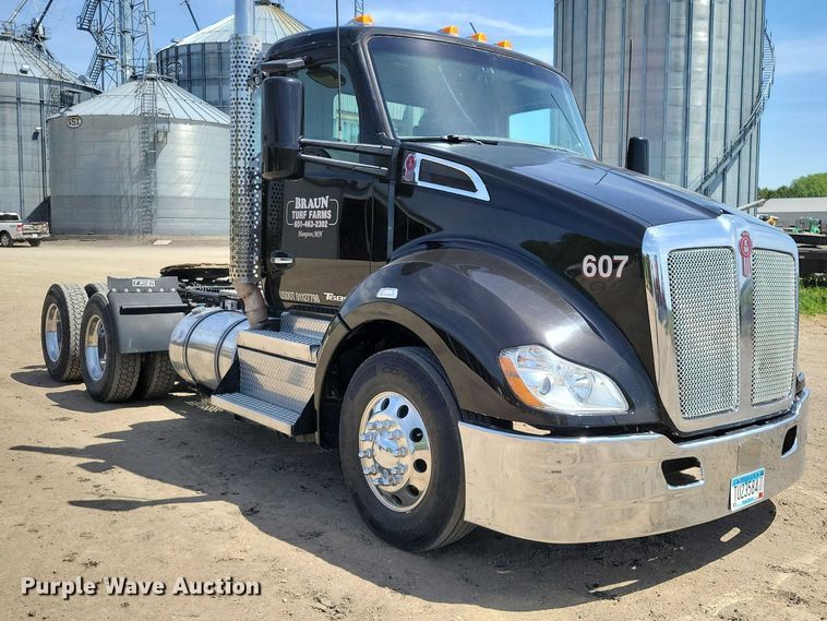 image for item DZ7139 2018 Kenworth T680 semi truck