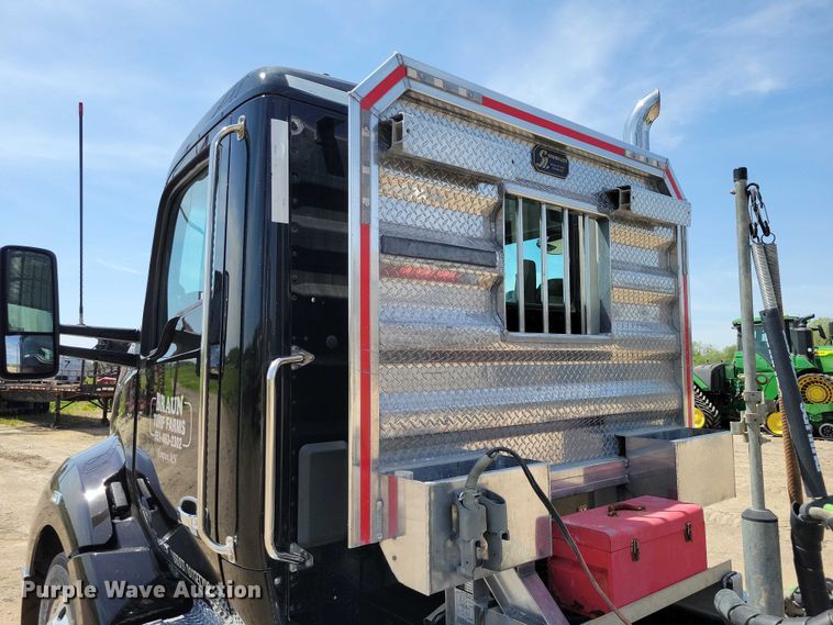image for item DZ7139 2018 Kenworth T680 semi truck