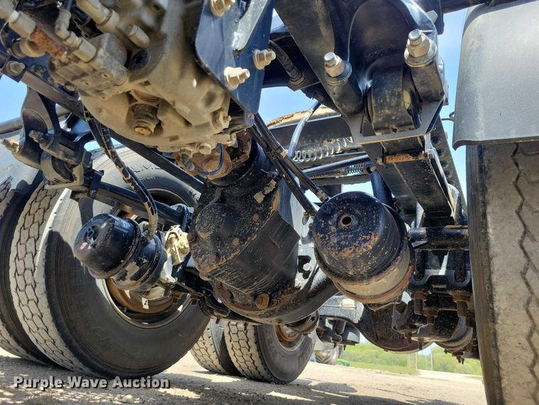 image for item DZ7139 2018 Kenworth T680 semi truck