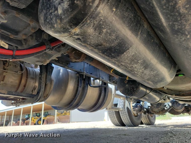 image for item DZ7139 2018 Kenworth T680 semi truck