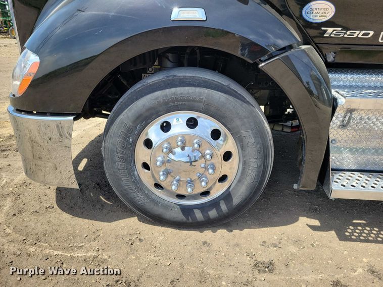 image for item DZ7139 2018 Kenworth T680 semi truck