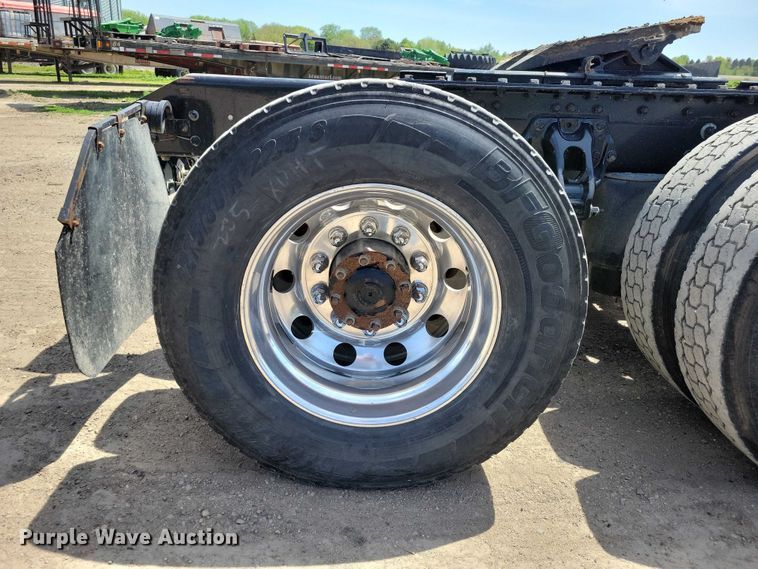 image for item DZ7139 2018 Kenworth T680 semi truck