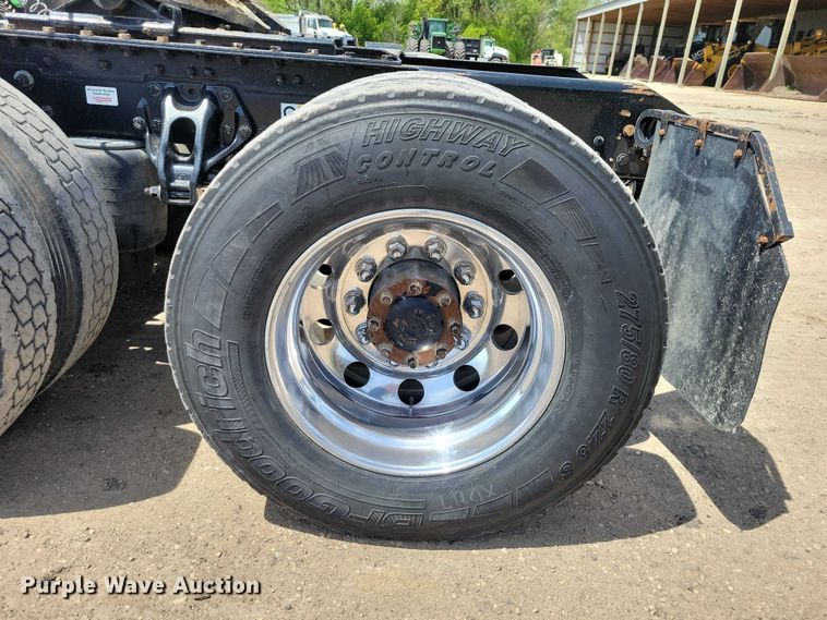 image for item DZ7139 2018 Kenworth T680 semi truck