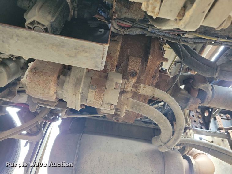 image for item DZ7146 2016 Freightliner Cascadia semi truck