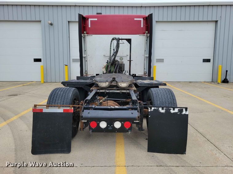 image for item DZ7176 2016 Kenworth T680 semi truck
