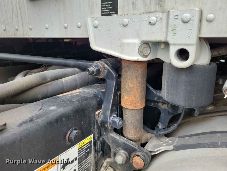 image for item DZ7176 2016 Kenworth T680 semi truck
