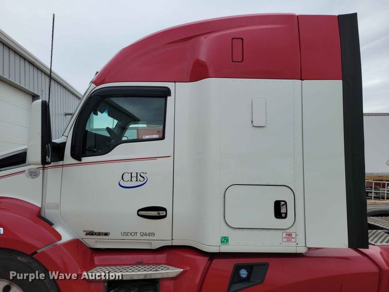 image for item DZ7176 2016 Kenworth T680 semi truck
