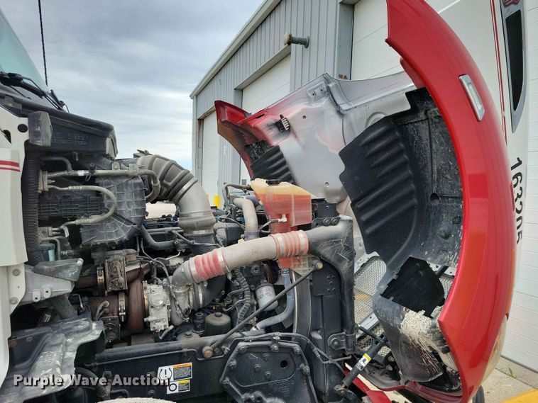 image for item DZ7176 2016 Kenworth T680 semi truck