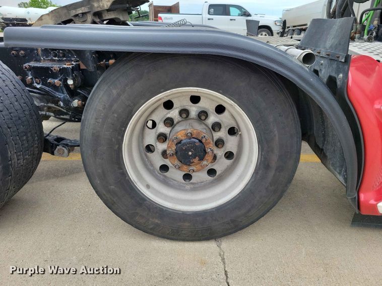image for item DZ7176 2016 Kenworth T680 semi truck