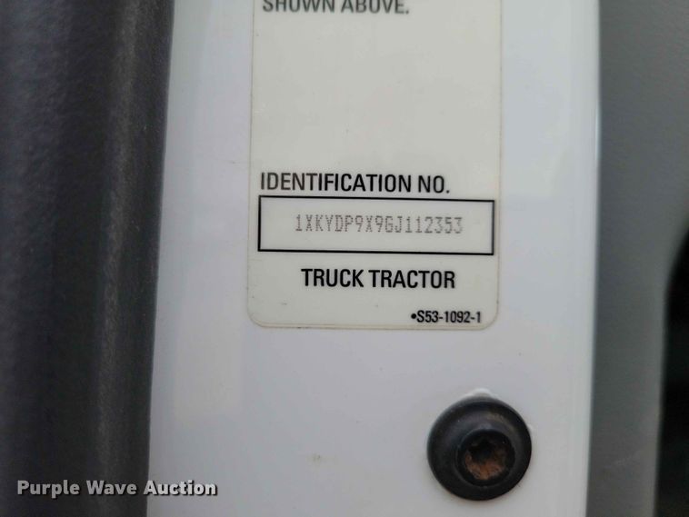image for item DZ7176 2016 Kenworth T680 semi truck