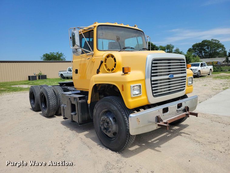 image for item DZ7205 1996 Ford LNT9000 semi truck