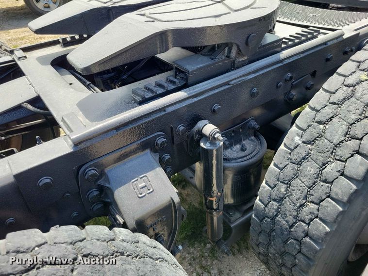 image for item DZ7205 1996 Ford LNT9000 semi truck