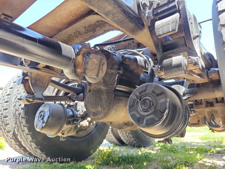 image for item DZ7205 1996 Ford LNT9000 semi truck