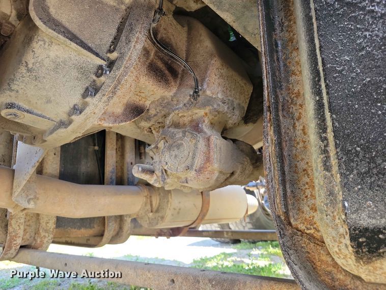 image for item DZ7205 1996 Ford LNT9000 semi truck