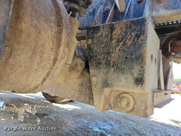 image for item DZ7269 2002 International  9400i semi truck