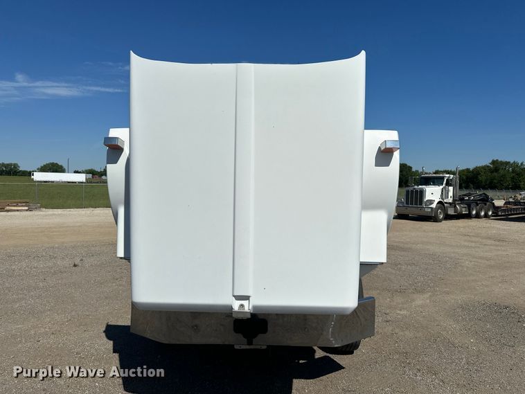 image for item EA4911 2011 Kenworth T800 semi truck