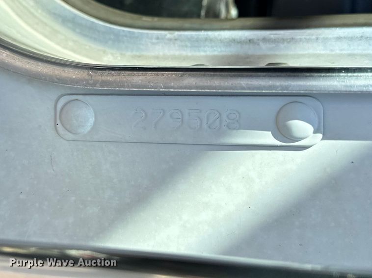 image for item EA4911 2011 Kenworth T800 semi truck