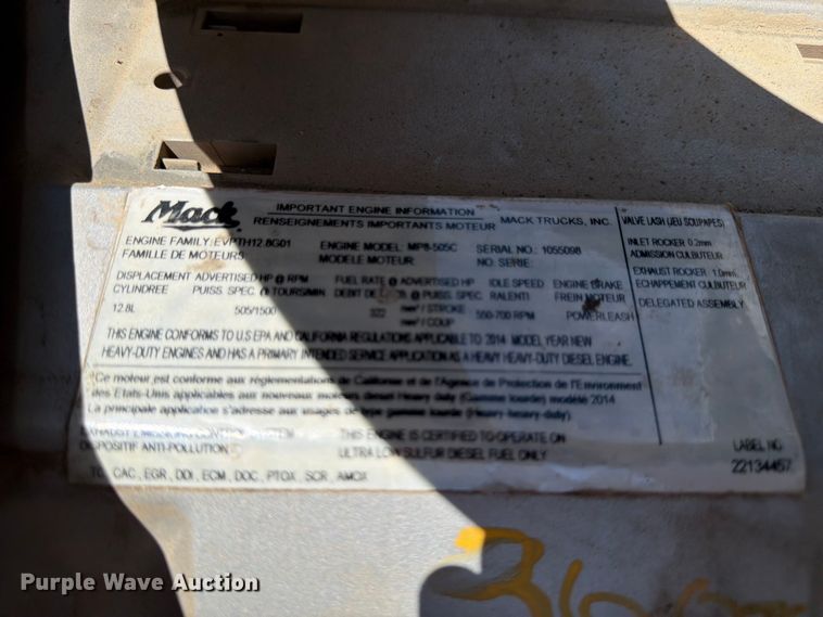 image for item EA4919 2015 Mack CHU613 semi truck