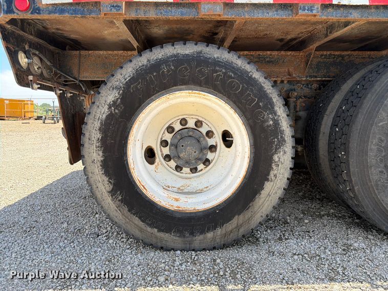 image for item EA4920 1999 Mack CH613 flatbed truck
