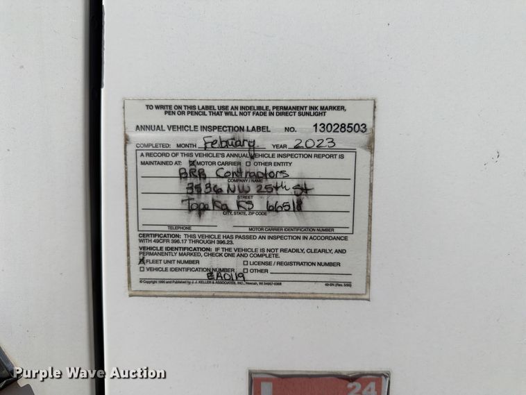 image for item EA4920 1999 Mack CH613 flatbed truck