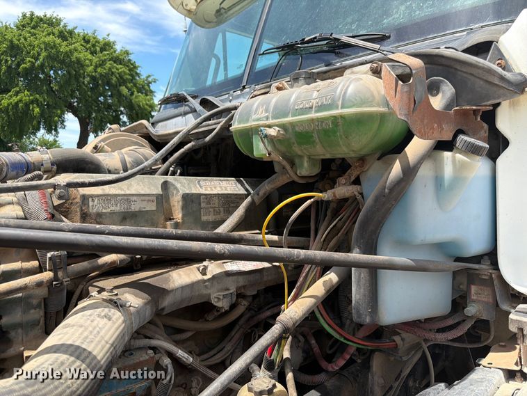 image for item EA4922 2002 Freightliner CST120 semi truck