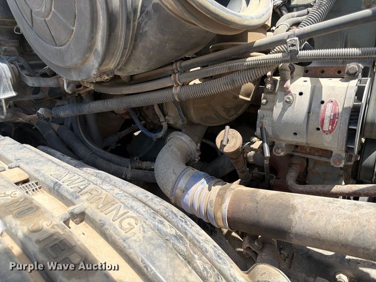 image for item EA4922 2002 Freightliner CST120 semi truck