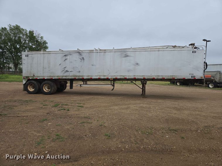 image for item EB1470 1999 CEI Pacer AT65 feed delivery trailer
