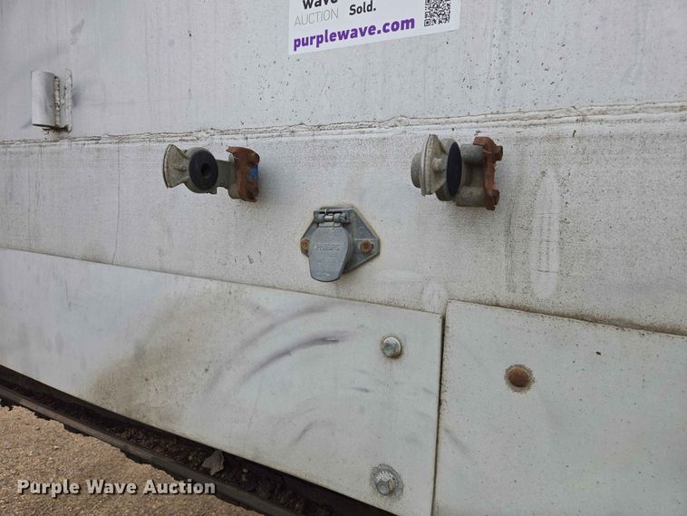 image for item EB1470 1999 CEI Pacer AT65 feed delivery trailer