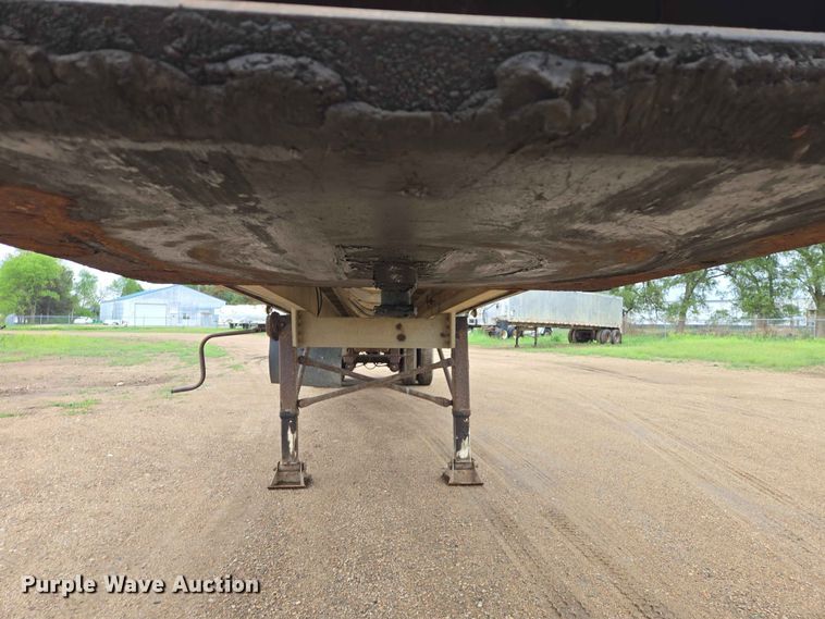 image for item EB1470 1999 CEI Pacer AT65 feed delivery trailer