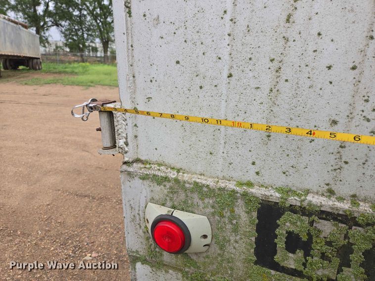 image for item EB1470 1999 CEI Pacer AT65 feed delivery trailer