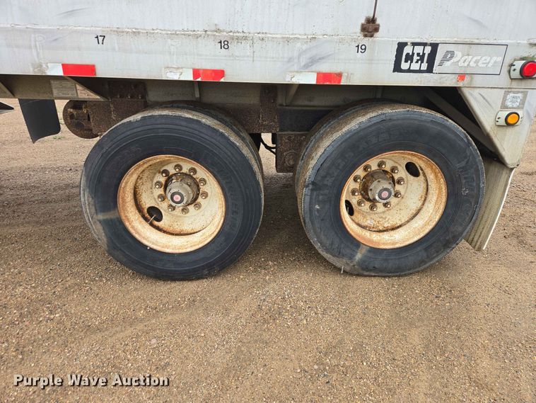 image for item EB1470 1999 CEI Pacer AT65 feed delivery trailer