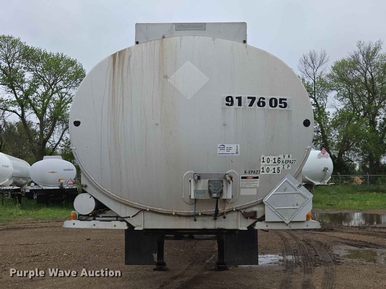 image for item EB1471 1991 Fruehauf TAG-NTN3-ESF 10500 tank trailer