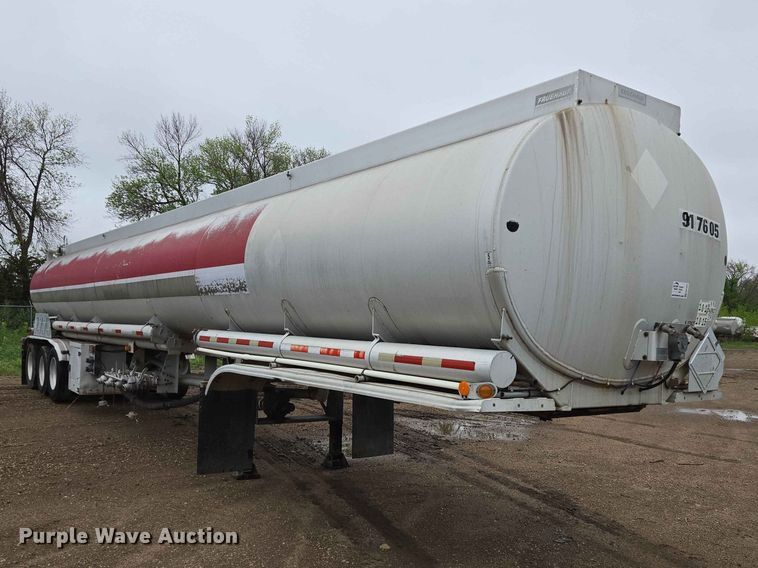 image for item EB1471 1991 Fruehauf TAG-NTN3-ESF 10500 tank trailer