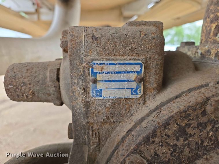 image for item EB1471 1991 Fruehauf TAG-NTN3-ESF 10500 tank trailer