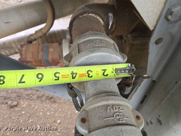 image for item EB1471 1991 Fruehauf TAG-NTN3-ESF 10500 tank trailer