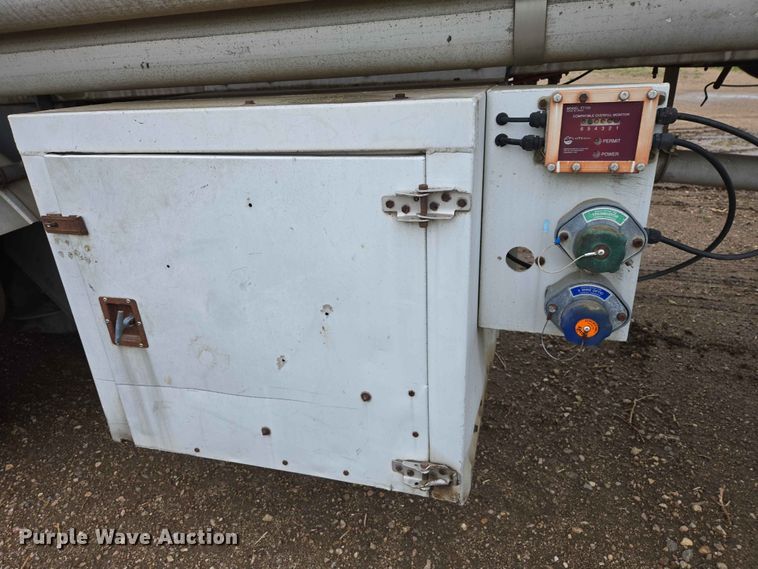 image for item EB1471 1991 Fruehauf TAG-NTN3-ESF 10500 tank trailer
