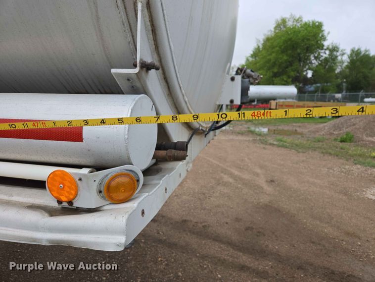 image for item EB1471 1991 Fruehauf TAG-NTN3-ESF 10500 tank trailer