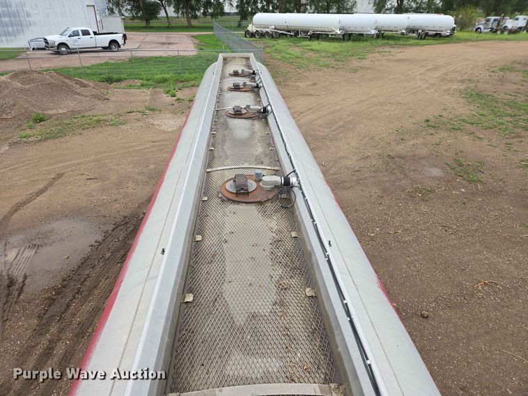 image for item EB1471 1991 Fruehauf TAG-NTN3-ESF 10500 tank trailer