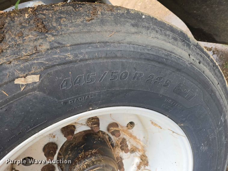 image for item EB1471 1991 Fruehauf TAG-NTN3-ESF 10500 tank trailer