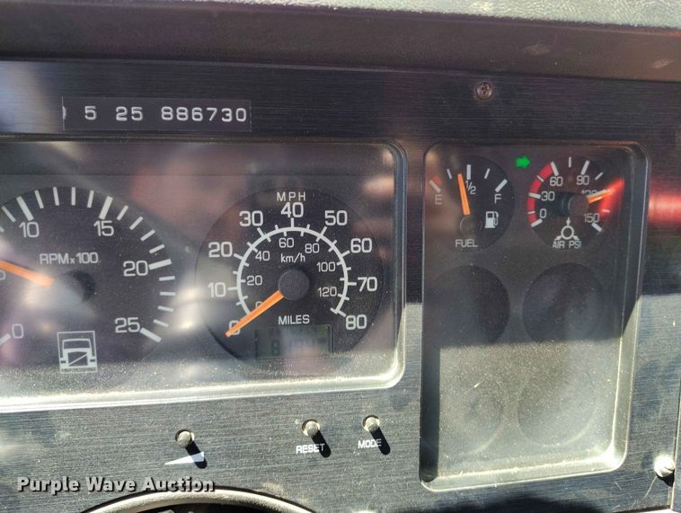 image for item ED0129 1993 White GMC WIA semi truck