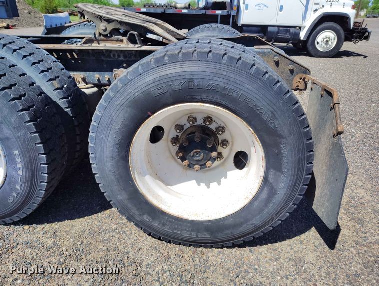 image for item ED0129 1993 White GMC WIA semi truck