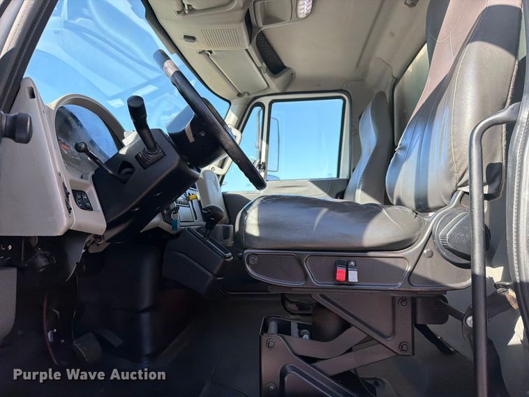 image for item ED5150 2016 International DuraStar 4300 refrigerated truck