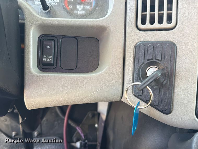 image for item ED5150 2016 International DuraStar 4300 refrigerated truck