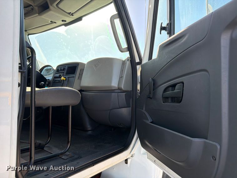 image for item ED5150 2016 International DuraStar 4300 refrigerated truck