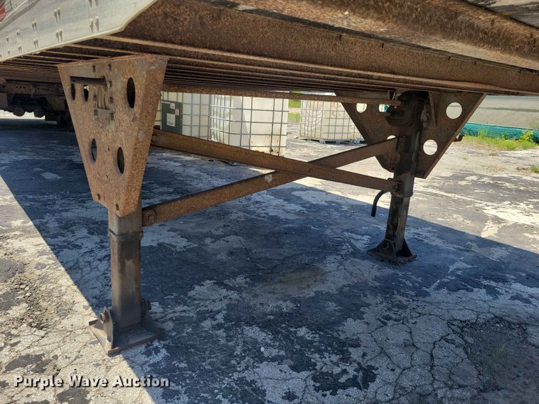 image for item EE1050 1996 Utility  VS2DC dry van trailer